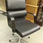 909 8608 SWIVEL CHAIR